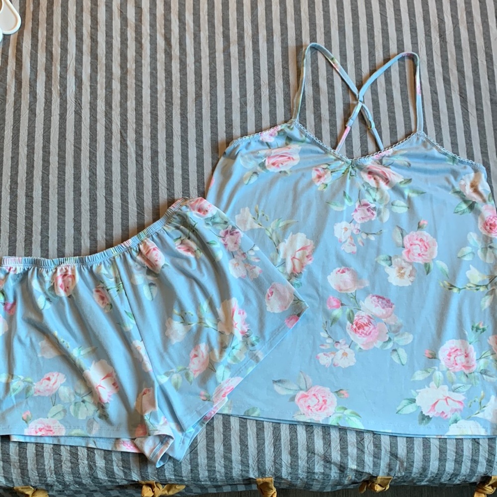 Flora Nikrooz pajama set